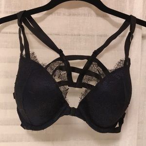 NWOT Victoria’s Secret front clasp push up bra✨